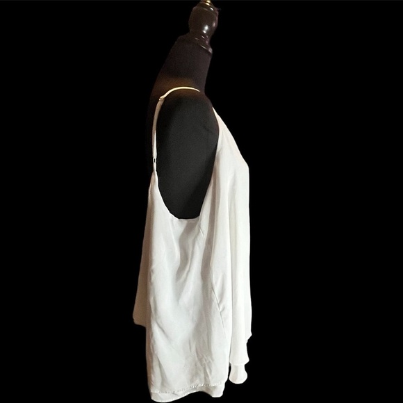 Torrid Sophie Chiffon Swing Cami, White, Size 3 (3X) - Picture 3 of 9